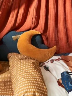 Coussin Lune En Velours EDEN INDIA Ocre - Vertbaudet 7 Coussin Lune En Velours EDEN INDIA Ocre - Vertbaudet -Enfants Meubles Magasin coussin lune en velours eden india 2
