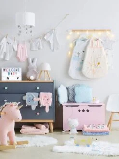 Couverture En Microfibre Imprimée étoiles Gris Clair - Vertbaudet -Enfants Meubles Magasin couverture en microfibre imprimee etoiles 5