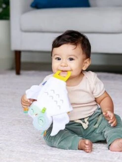 Coﬀret Naissance Avec Doudou Luminescent Dans Le Noir - INFANTINO Blanc - Infantino -Enfants Meubles Magasin coﬀret naissance avec doudou luminescent dans le noir infantino 3