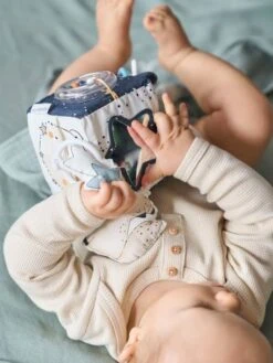 Cube D'activités à Suspendre CÉLESTE Bleu - Vertbaudet 11 Cube D'activités à Suspendre CÉLESTE Bleu - Vertbaudet -Enfants Meubles Magasin cube dactivites a suspendre celeste 3