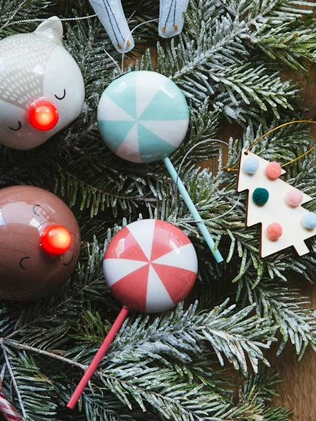 Les 4 Décorations Candy à Suspendre Rouge - Vertbaudet 7 Les 4 Décorations Candy à Suspendre Rouge - Vertbaudet – Image 5