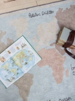 Tapis Coton Lavable Mappemonde LORENA CANALS Bleu Ciel - Lorena Canals -Enfants Meubles Magasin tapis coton lavable mappemonde lorena canals 2